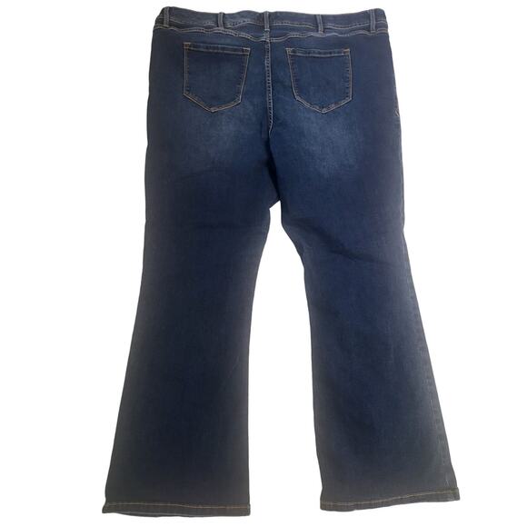 Torrid Luxe Slim Boot Medium Wash Jeans - Super Stretch - 24R - Picture 3 of 4